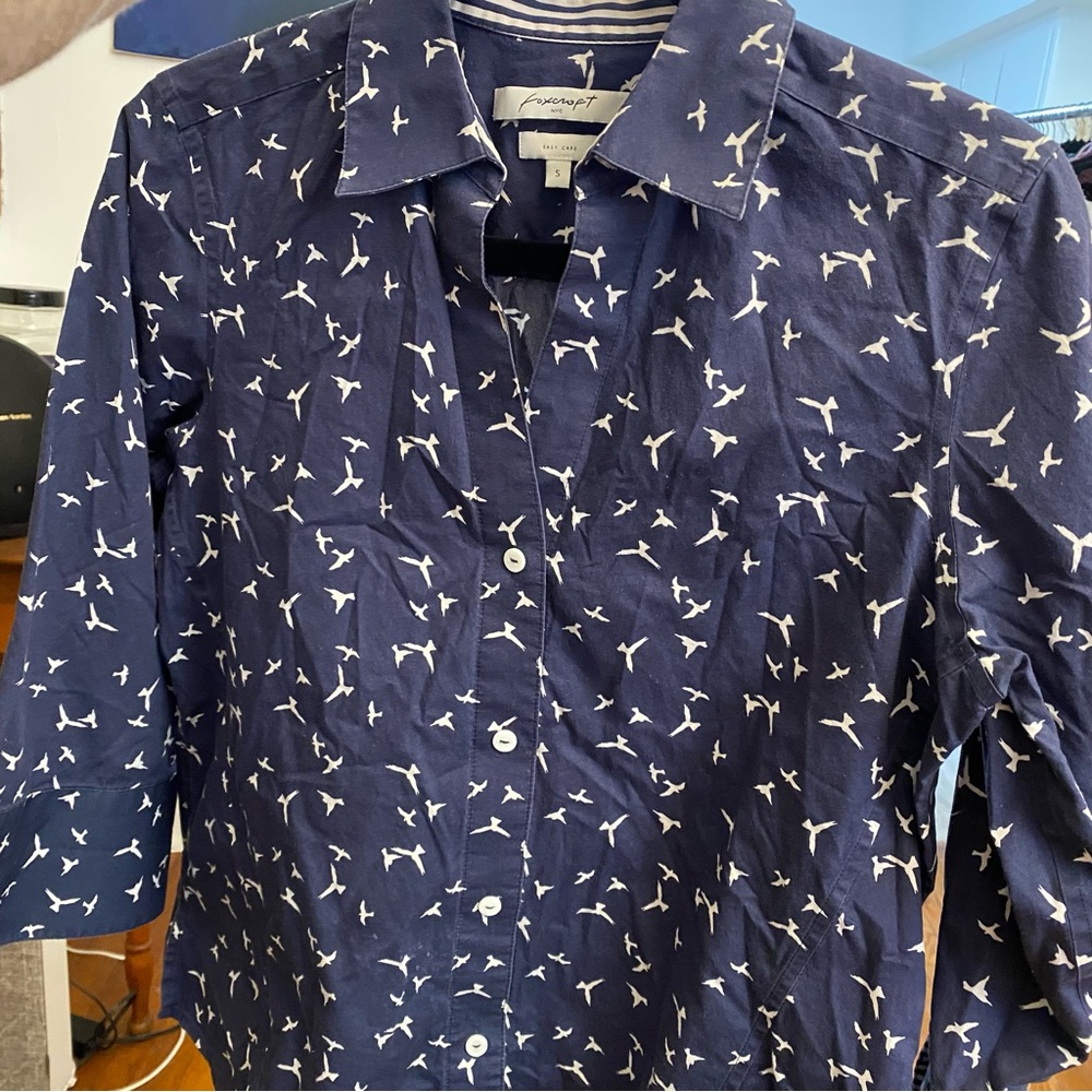 Foxcroft Dark Blue Whimsical White Bird Pattern Shirt 3/4 Contrasting Sleeve S